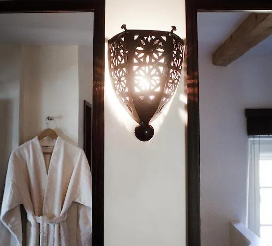 Nocleg ze śniadaniem La Belle Saison 4*